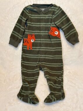 Green stripe tiger fleece footie 6-9m